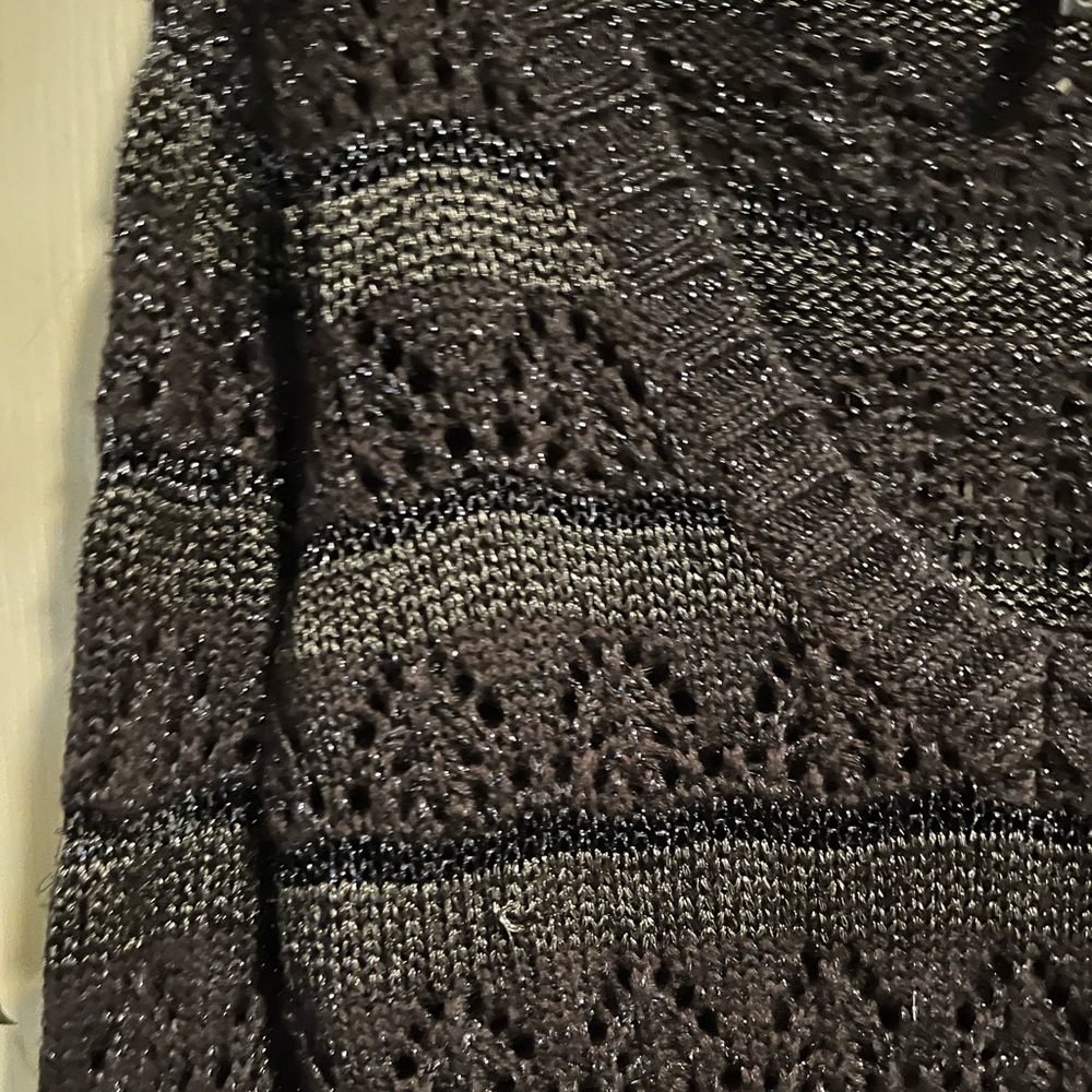 GUESS sweater - Picture 2 of 3